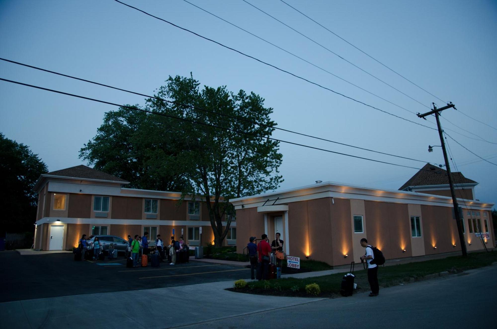 Aashram Hotel By Niagara River Niagara Falls Exteriér fotografie