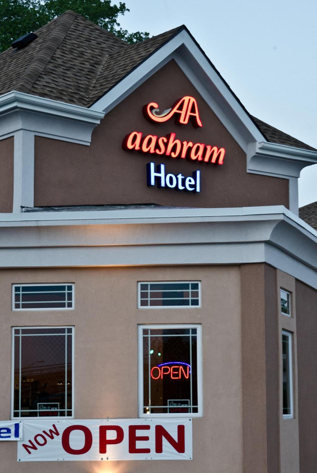 Aashram Hotel By Niagara River Niagara Falls Exteriér fotografie