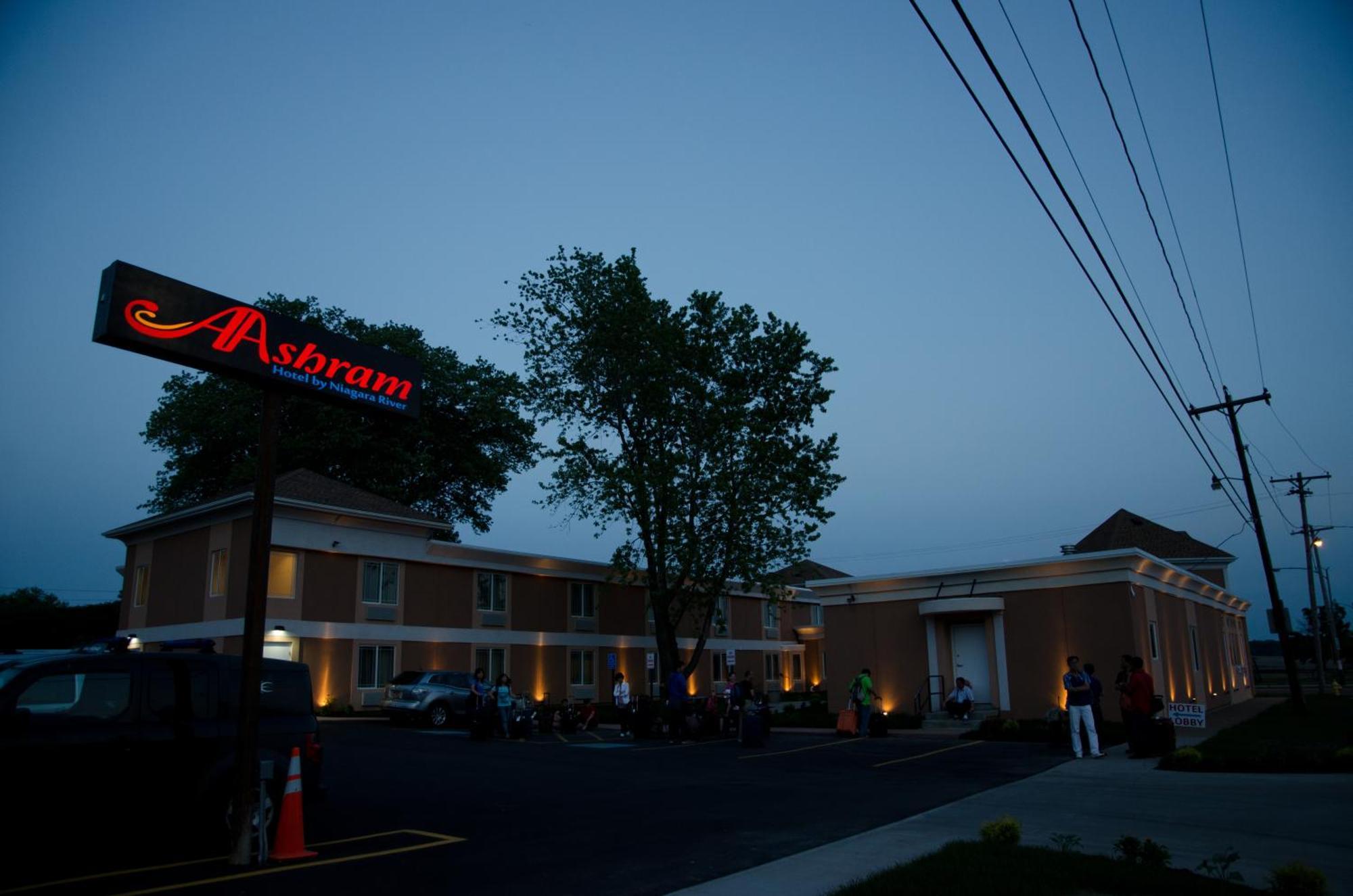 Aashram Hotel By Niagara River Niagara Falls Exteriér fotografie